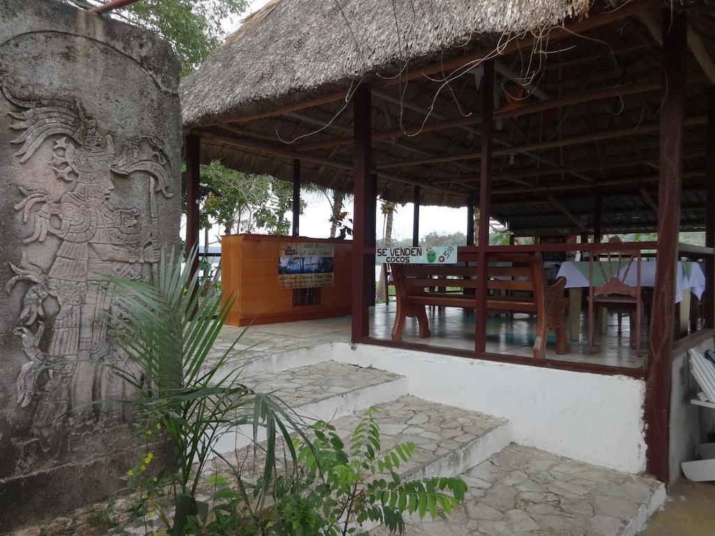 Hotel Santa Barbara Tikal Флорес Екстериор снимка